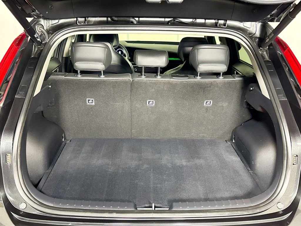 Used 2024 Gray Kia Wind image 21