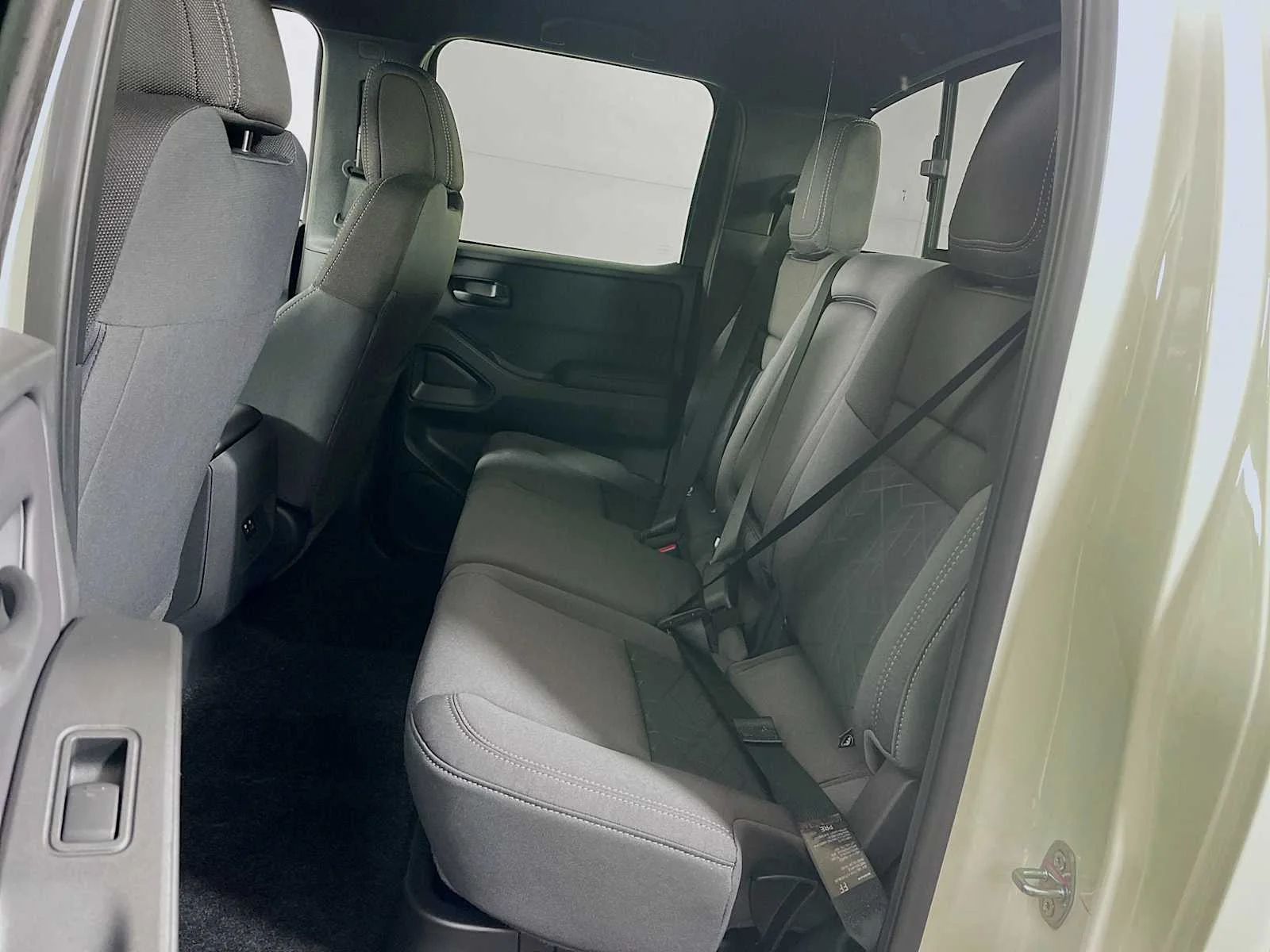 New 2026 Glacier White Nissan Crew Cab SV image 5