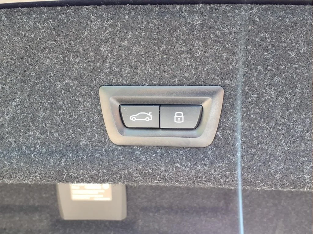 Used 2025 Black BMW 330i xDrive image 32