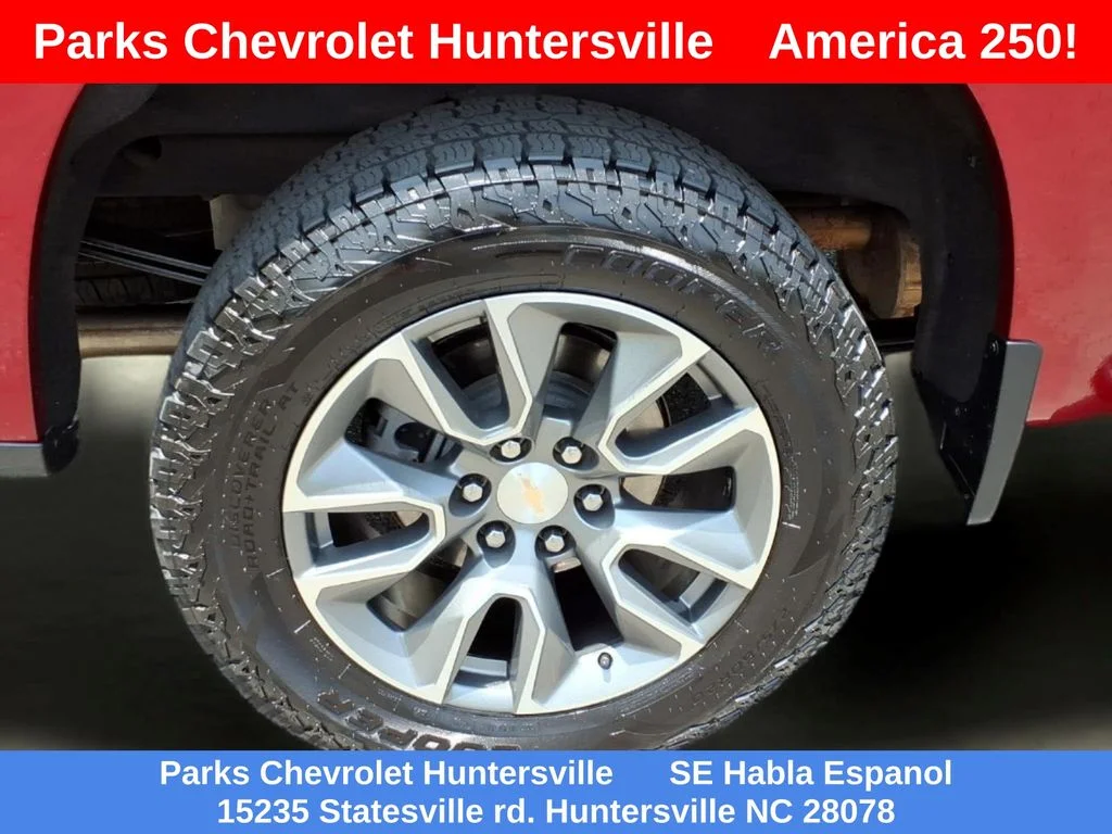 Used 2022 Red Chevrolet LT image 34