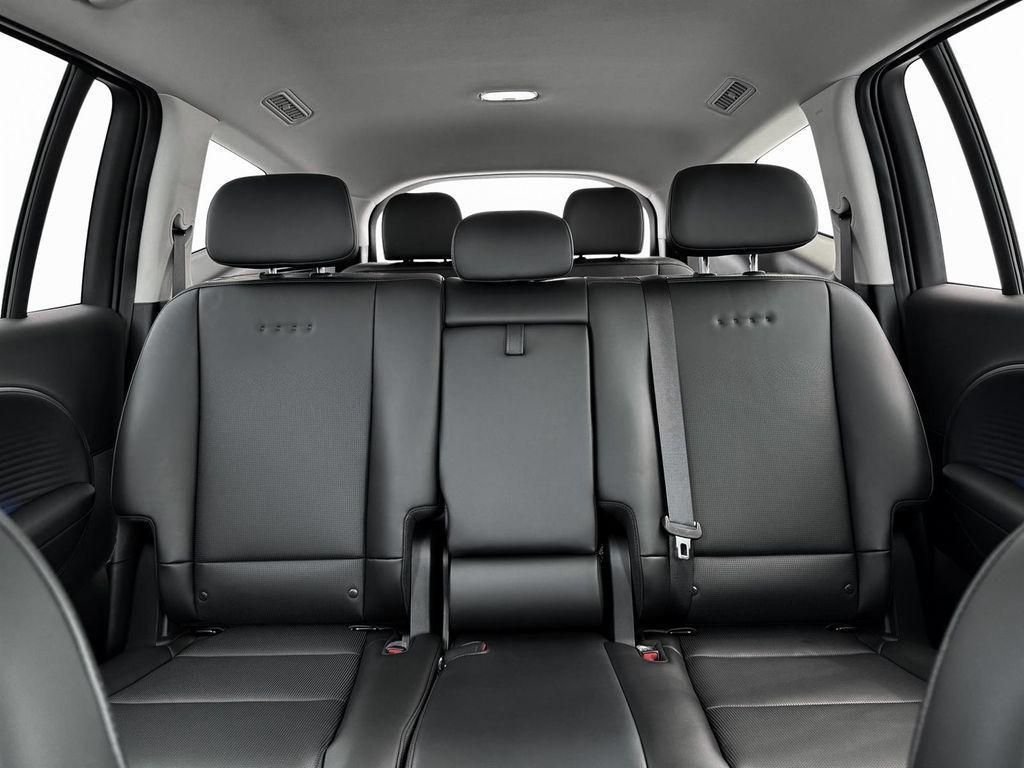 New 2026 Black Hyundai SEL image 16