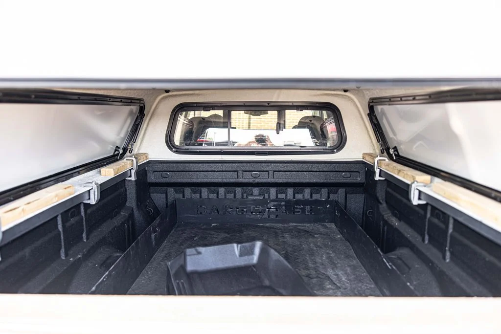 Used 2022 White Chevrolet Z71 image 14