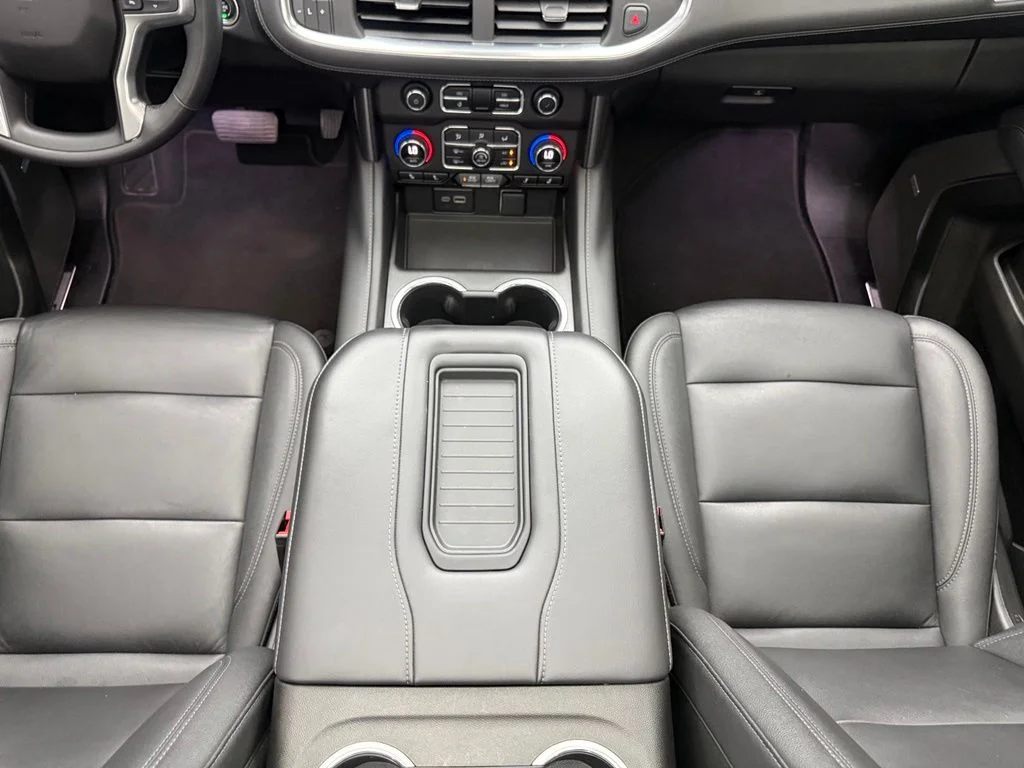 Used 2023 Gray Chevrolet Z71 image 34