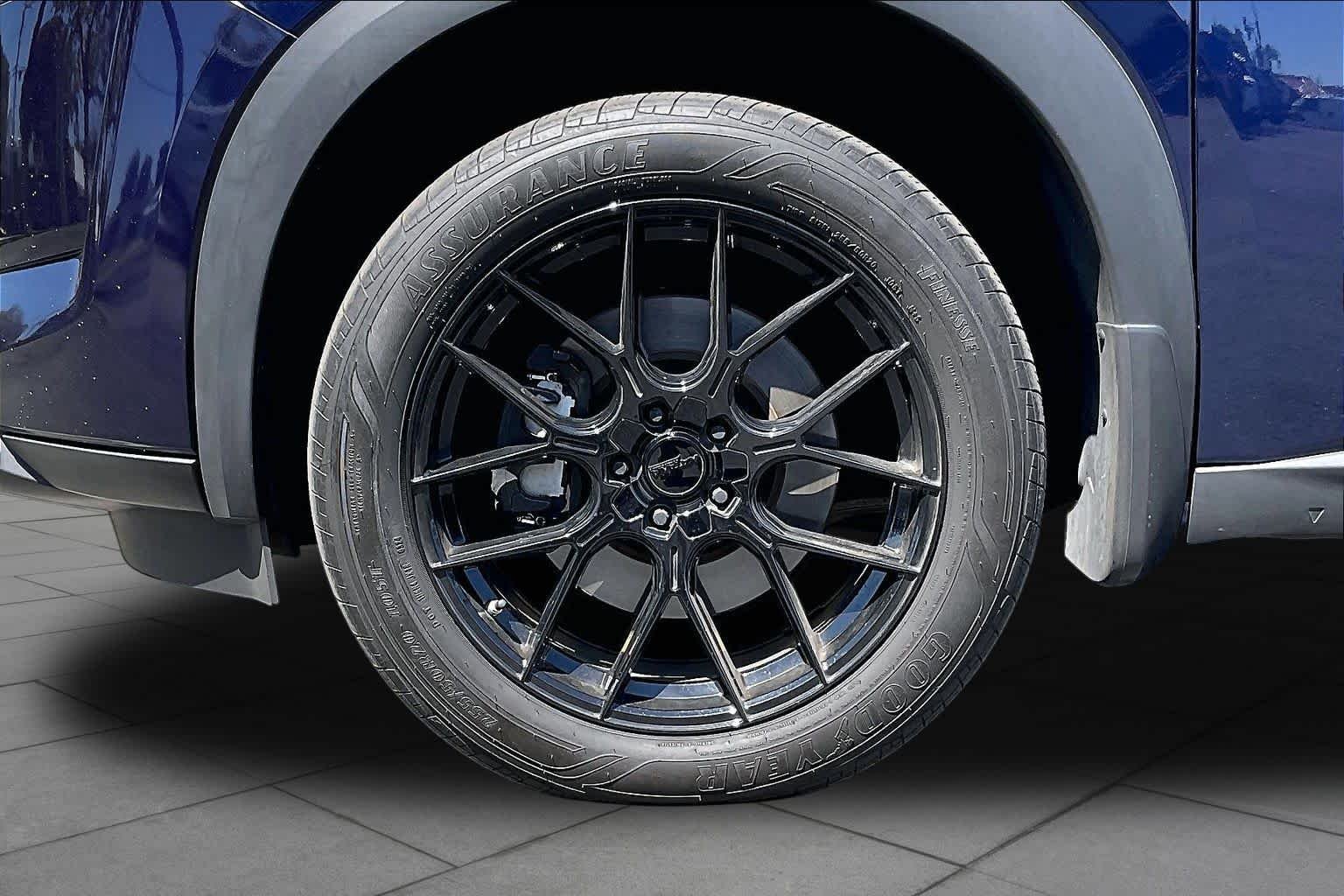 Used 2022 Deep Ocean Blue Pearl Nissan SV image 10
