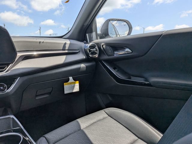 2027 Chevrolet Equinox LT - Photo 18