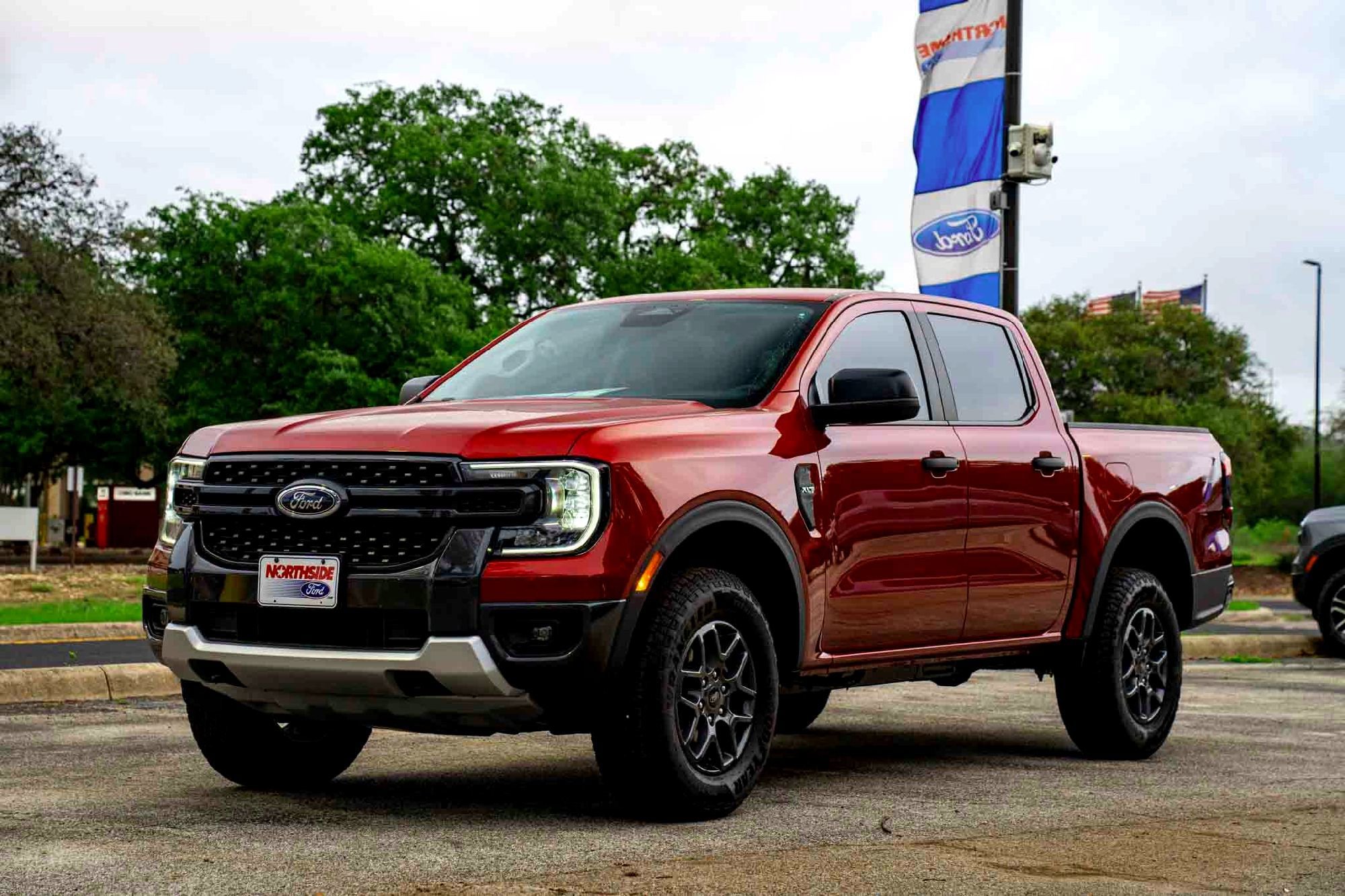 New 2025 Ruby Red Metallic Tinted Clearcoat Ford XLT image 7