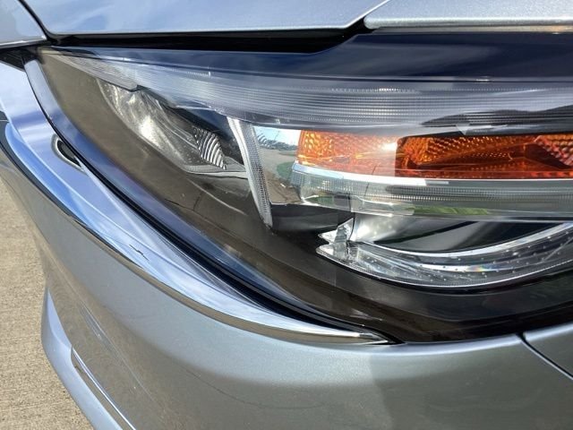 Used 2018 Sonic Silver Metallic Mazda Grand Touring Reserve image 5