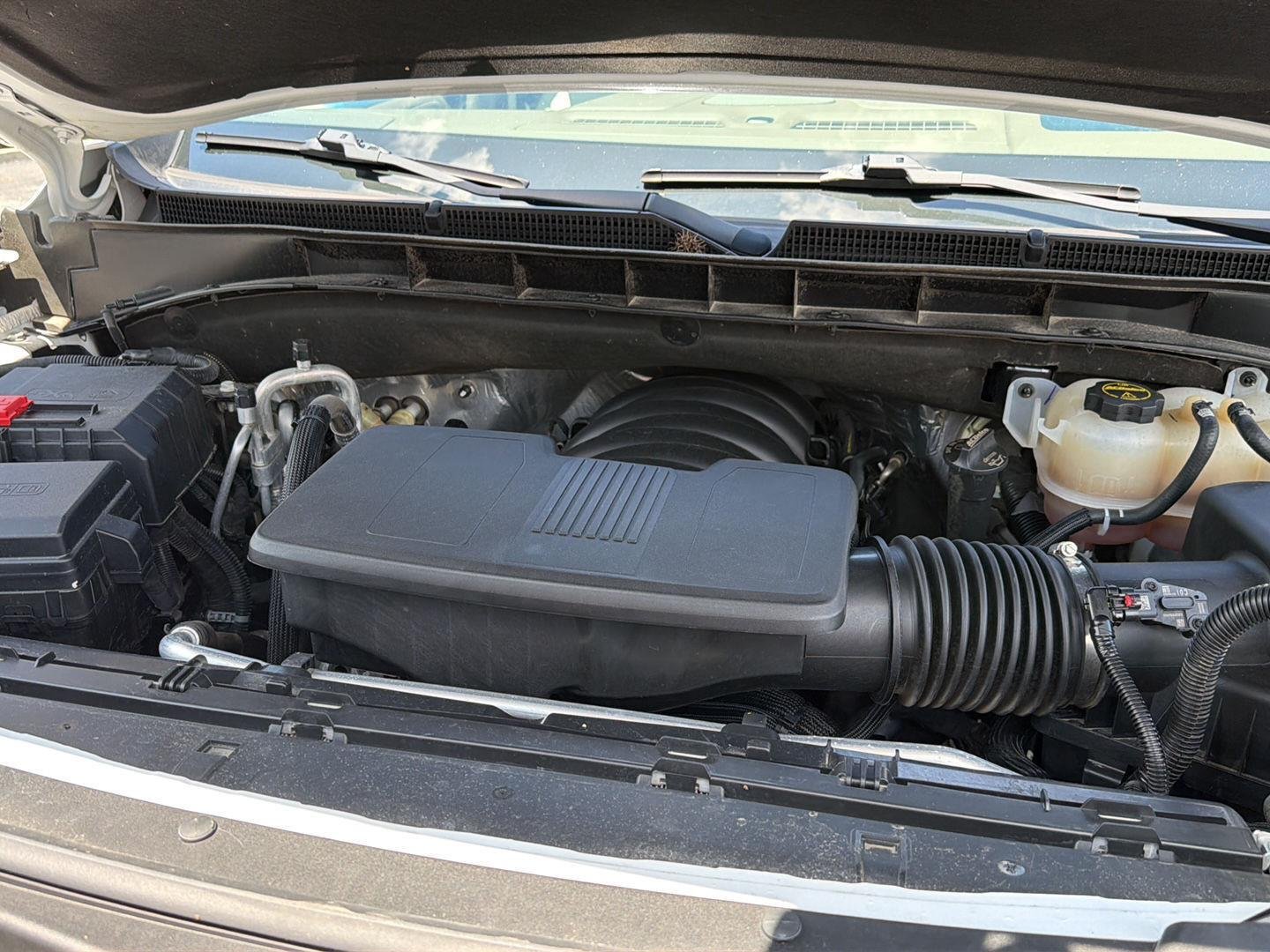 Used 2024 Summit White GMC Denali image 41