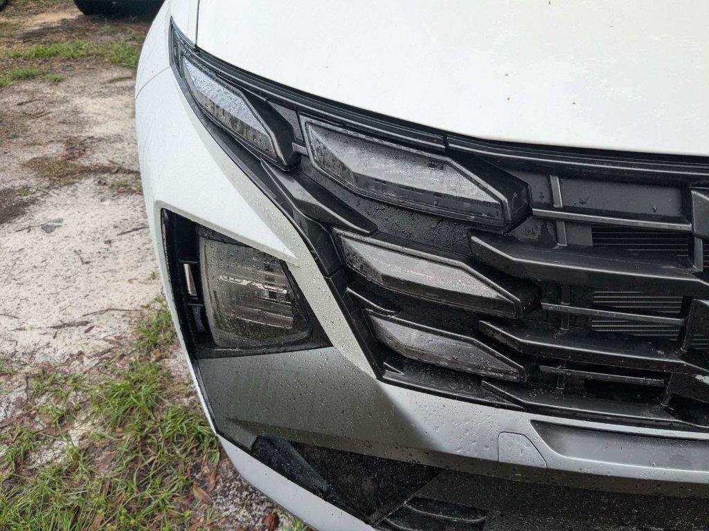 New 2026 White Hyundai SEL FWD image 9
