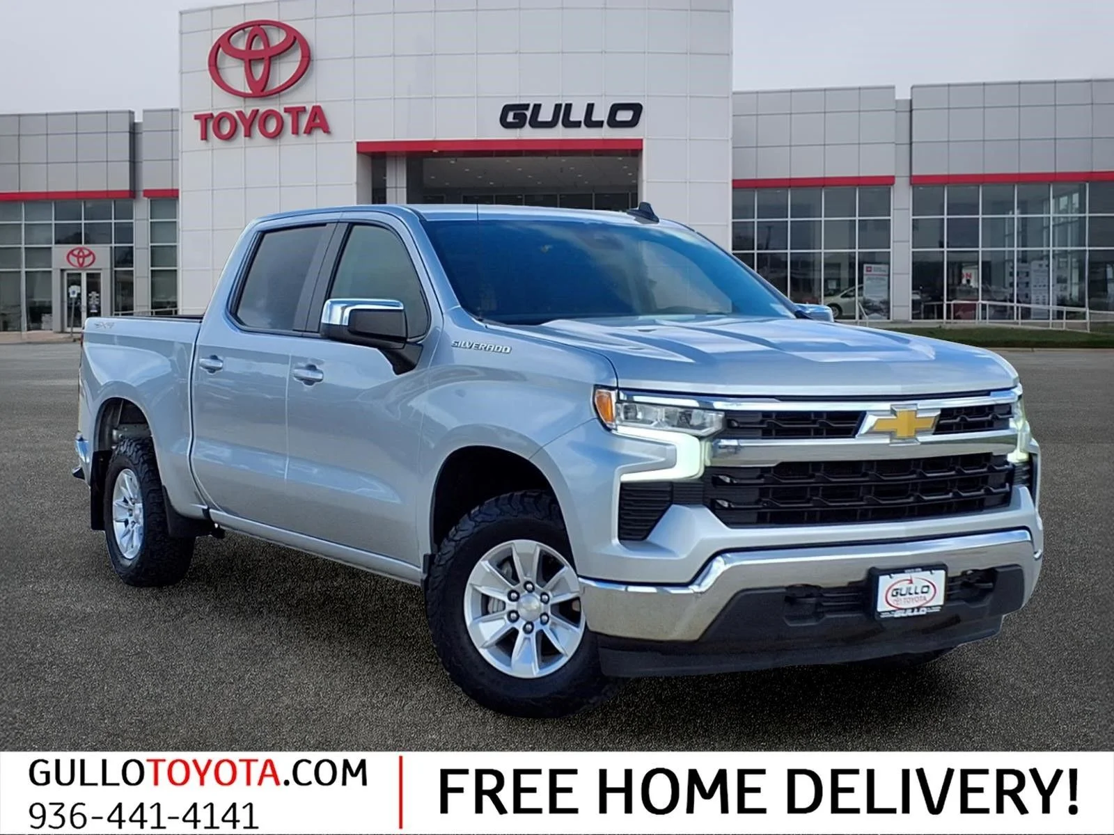 Used 2022 Silver Chevrolet LT image 1
