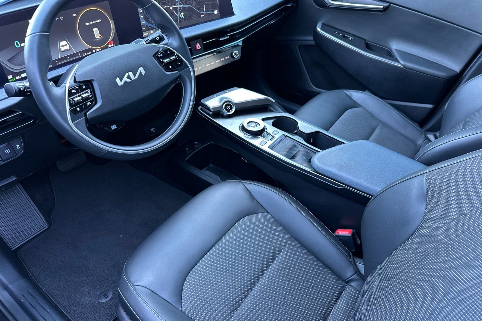 Used 2023 Gray Kia Light image 9