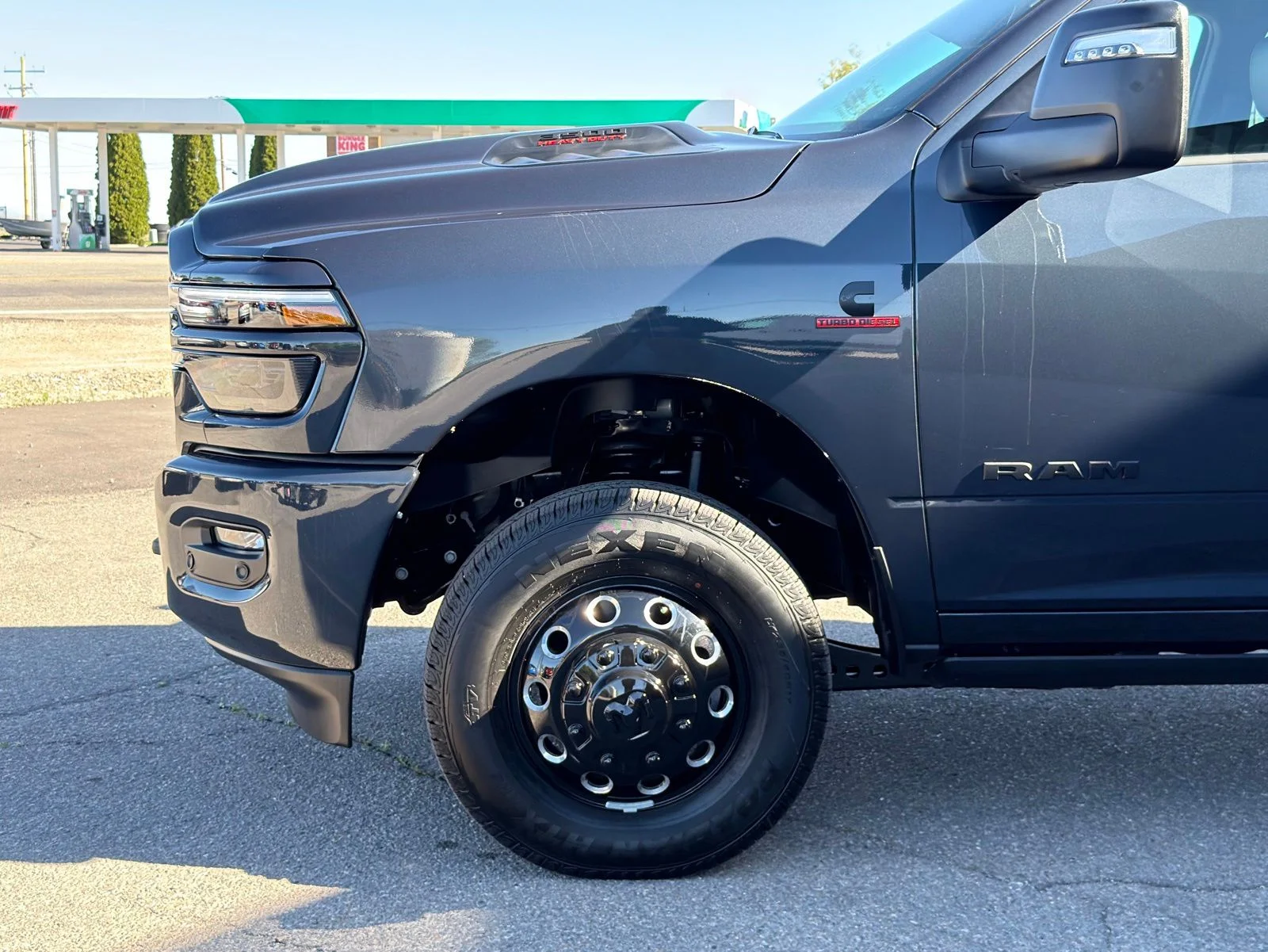 New 2026 Forged Blue Metallic Exterior Paint RAM Laramie image 12