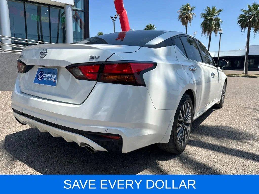 Used 2024 White Nissan 2.5 SV image 5