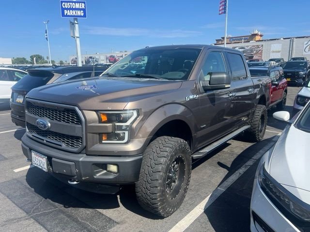 Used 2015 Black Ford XLT image 1