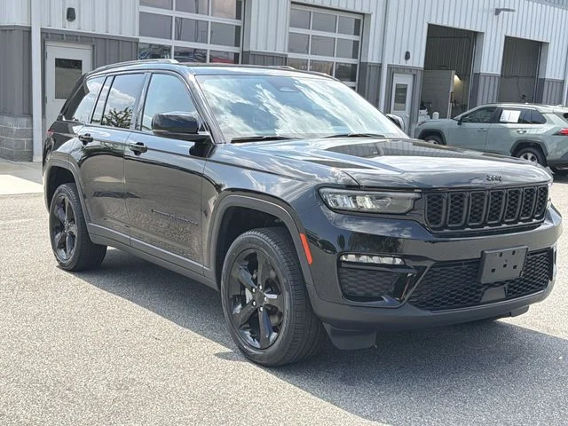 Used 2023 Black Jeep Limited image 15
