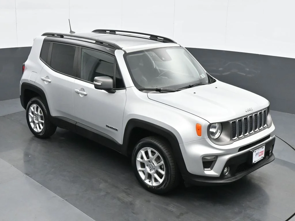 Used 2021 Silver Jeep Limited image 23