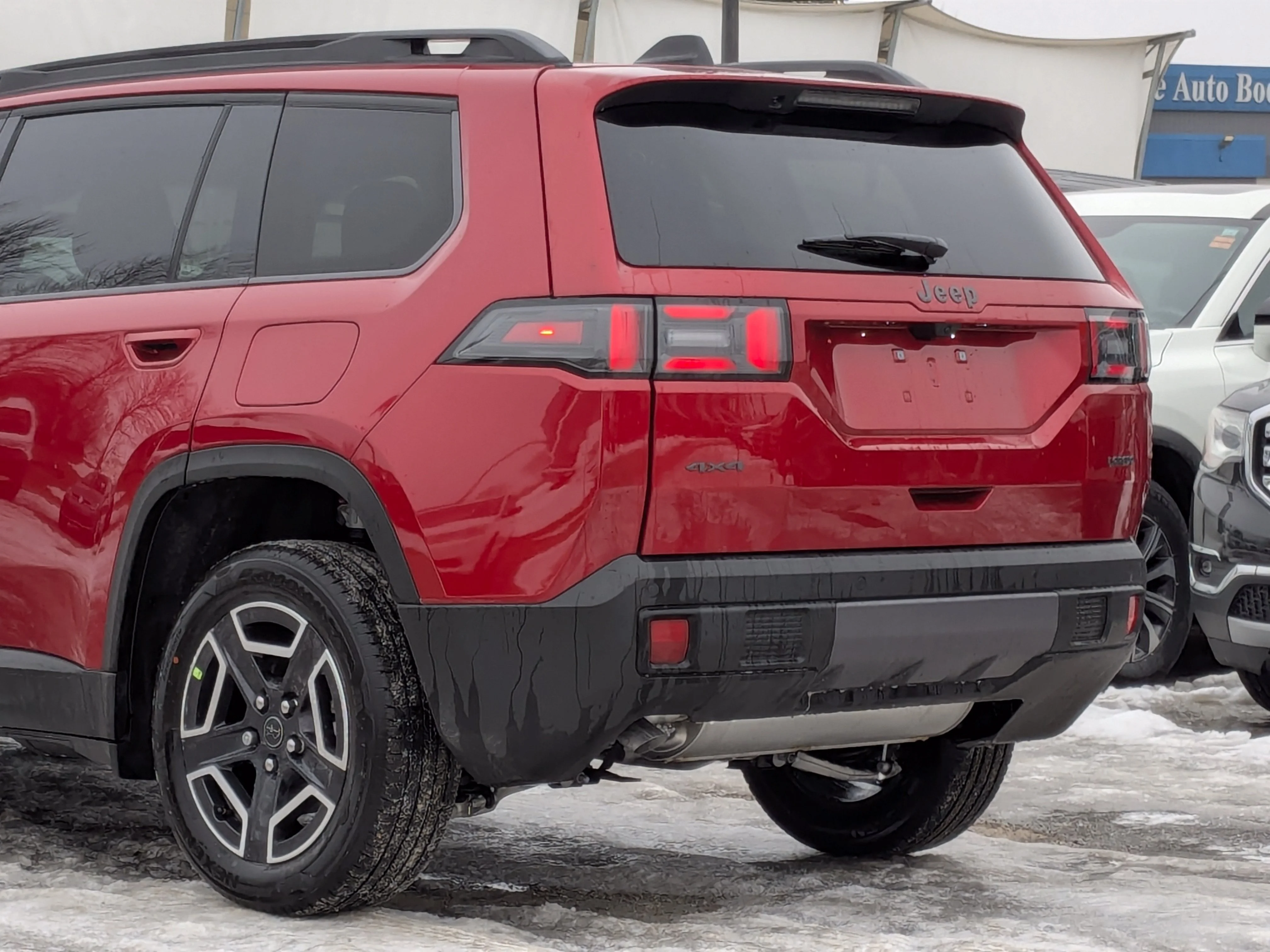 New 2026 Red Jeep Laredo - - 1.6L Turbo Hybrid - 12.3 Uconnect 5 Display - Selec-Terrain System - Active Driving Assi image 10