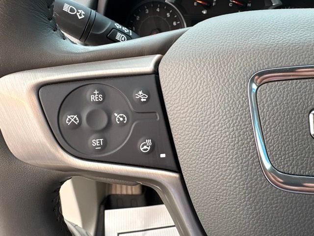 Used 2020 White GMC Denali image 23