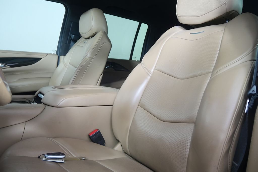 Used 2020 Crystal White Cadillac Platinum Edition image 10