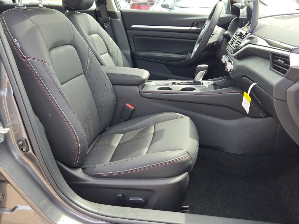 New 2026 Gray Nissan 2.5 SR image 6
