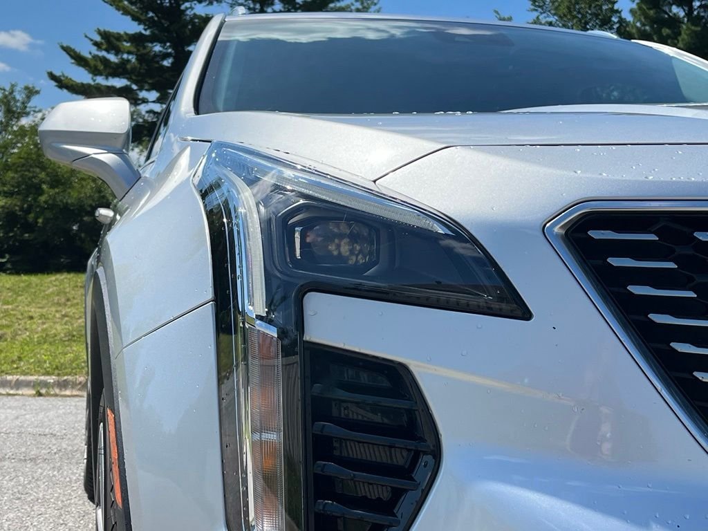 Used 2019 Silver Cadillac Premium Luxury image 10