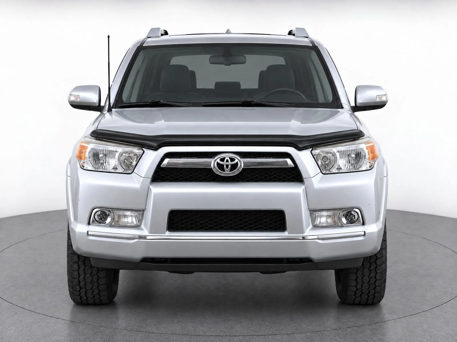 Used 2013 Classic Silver Metallic Toyota SR5 image 5