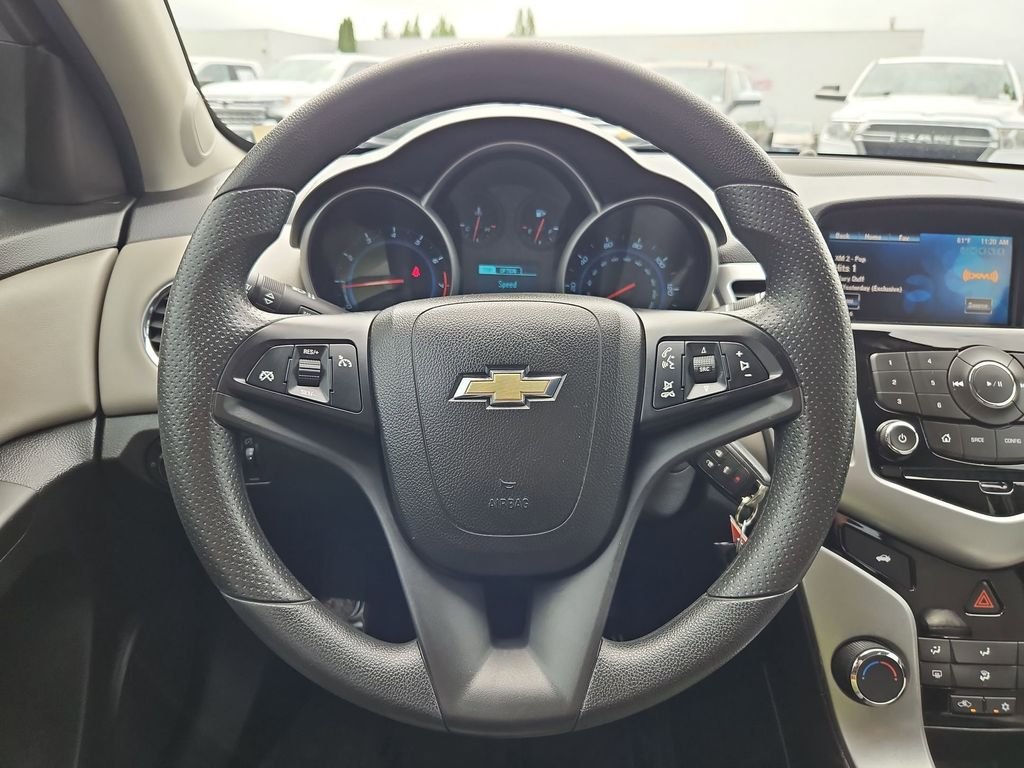 Used 2015 Summit White Chevrolet 1LT image 14