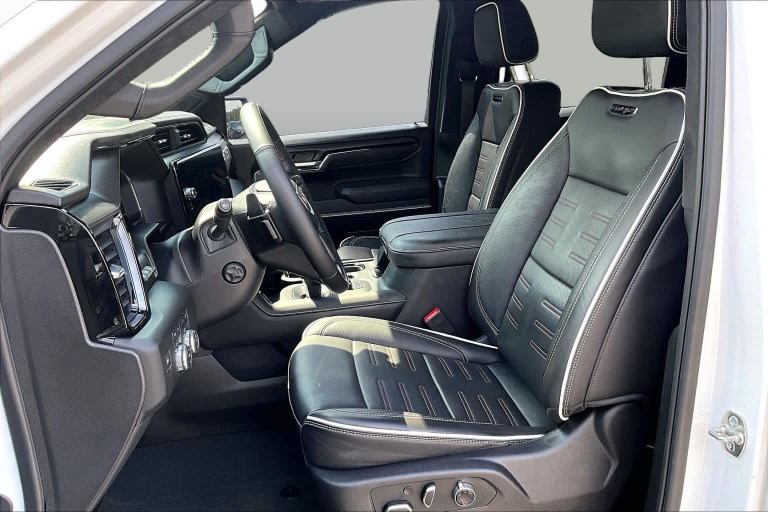 Used 2025 Summit White GMC AT4X image 7