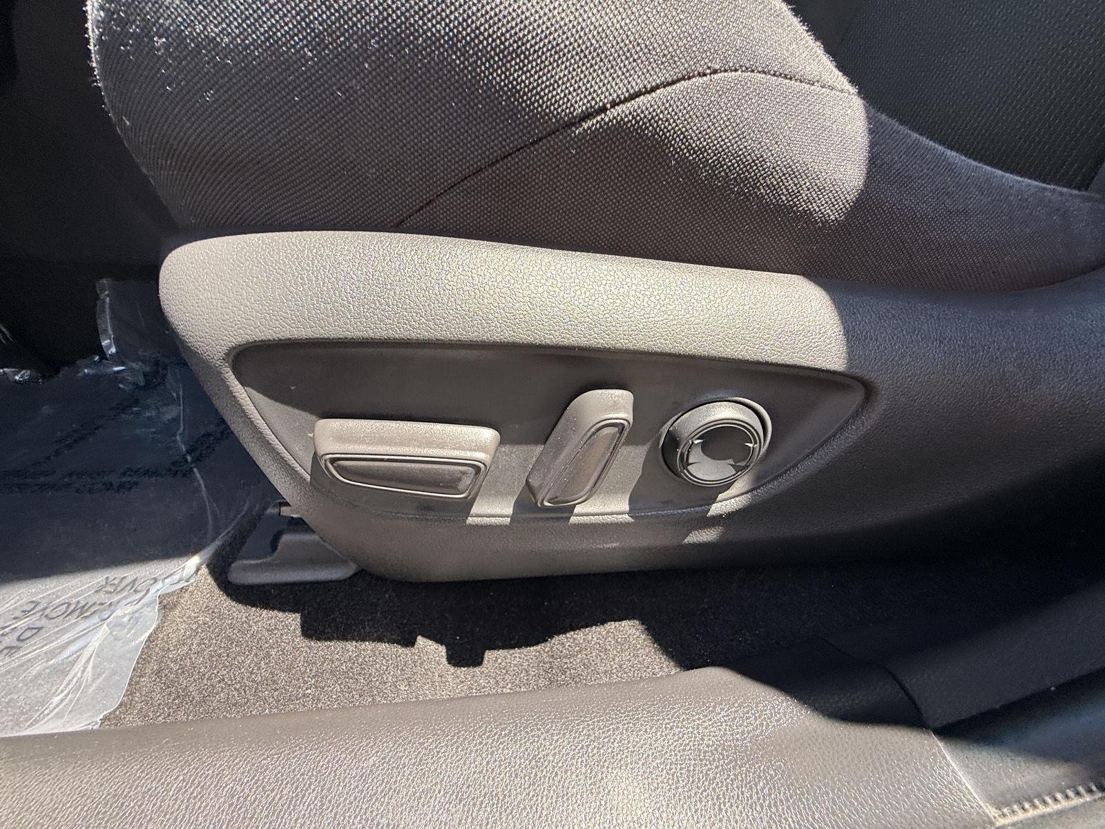 Used 2021 Blueprint Toyota LE image 16