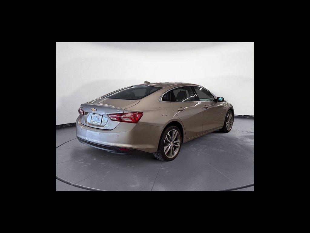 Used 2024 Gray Chevrolet LT image 6