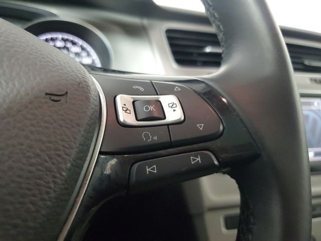 Used 2017 Gray Volkswagen Wolfsburg image 23