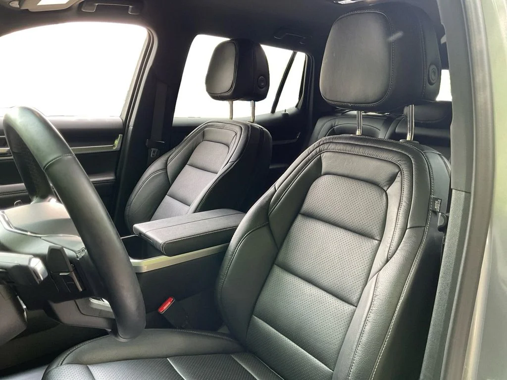 Used 2025 Silver GMC Elevation image 27
