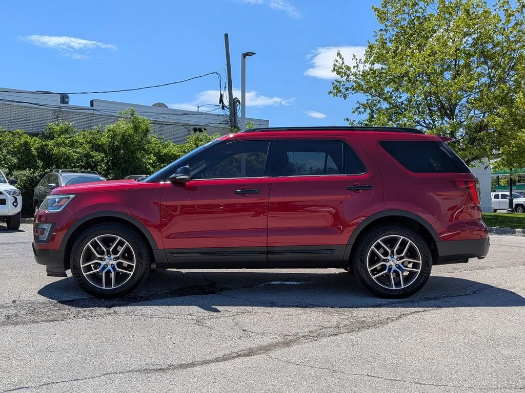 Used 2016 Red Ford Sport image 4