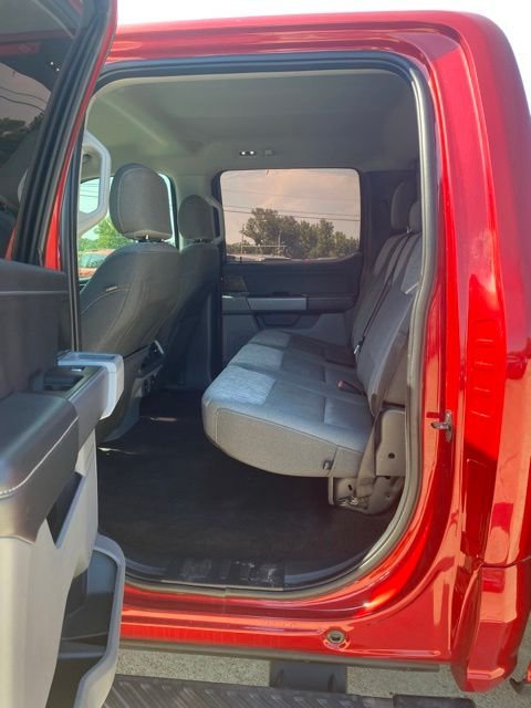 Used 2021 Red Ford XLT image 13
