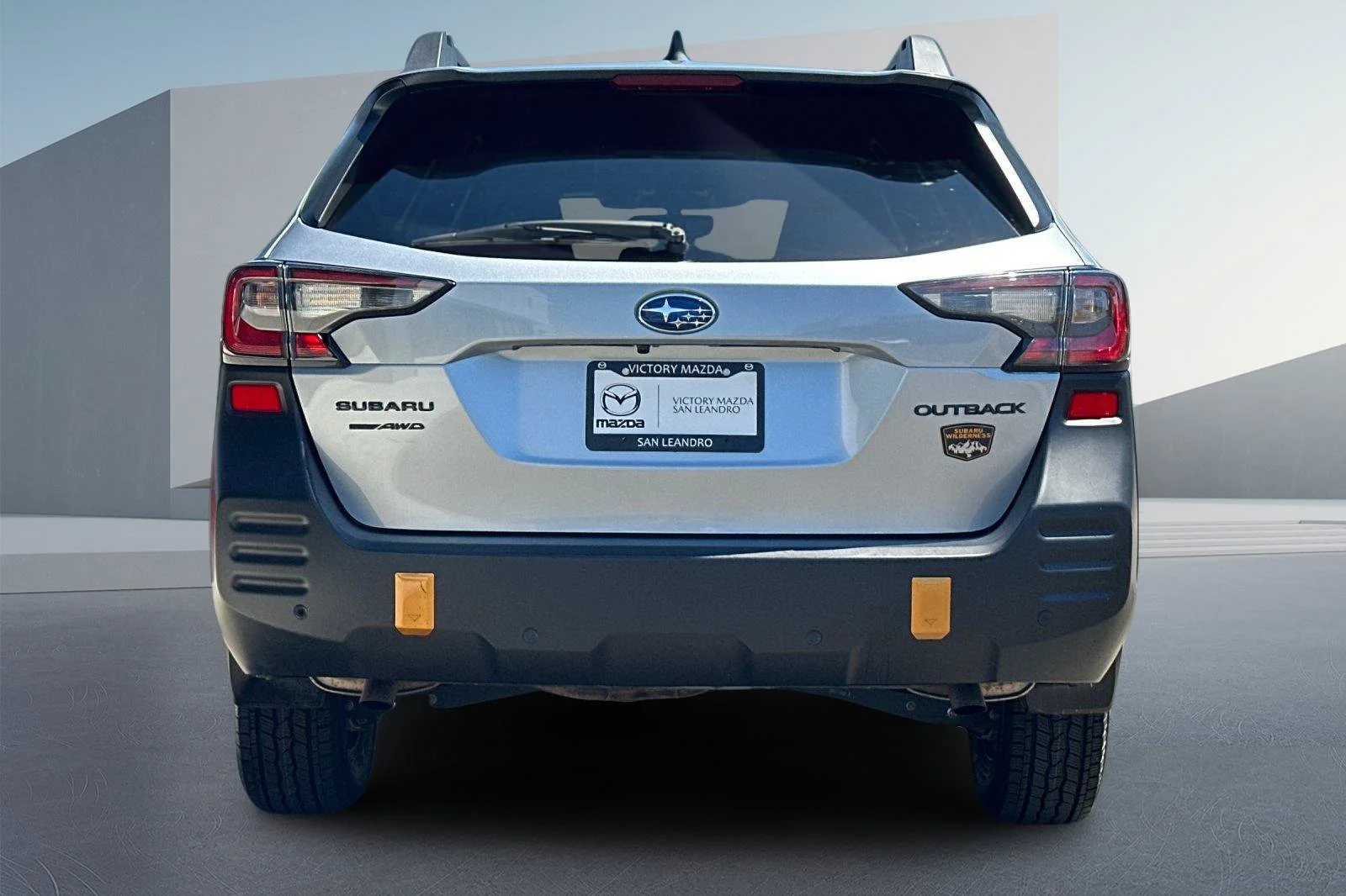 Used 2024 Ice Silver Metallic Subaru Wilderness image 5