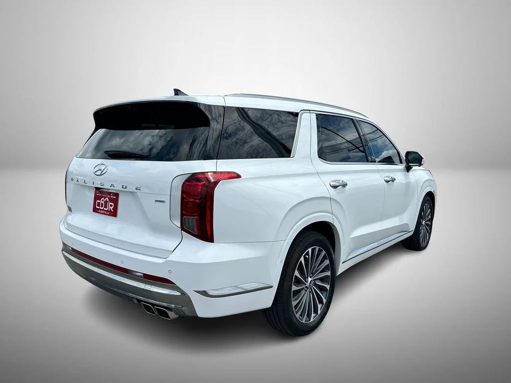 Used 2025 White Hyundai Calligraphy image 4