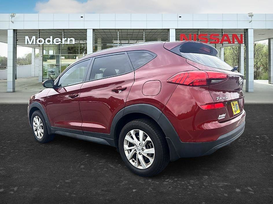 Used 2019 Gemstone Red Hyundai Value image 3