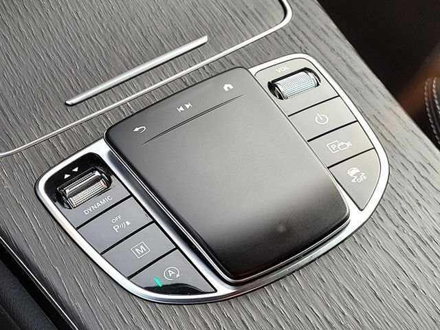 Used 2022 White Mercedes-Benz GLC 300 image 25