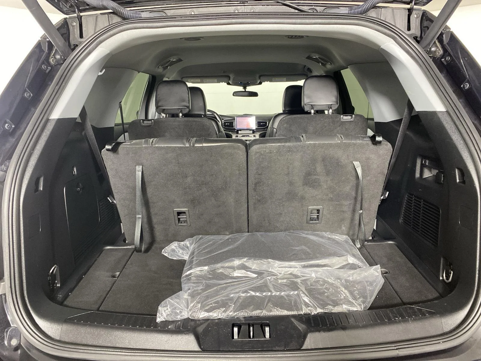 Used 2024 Agate Black Ford XLT image 25