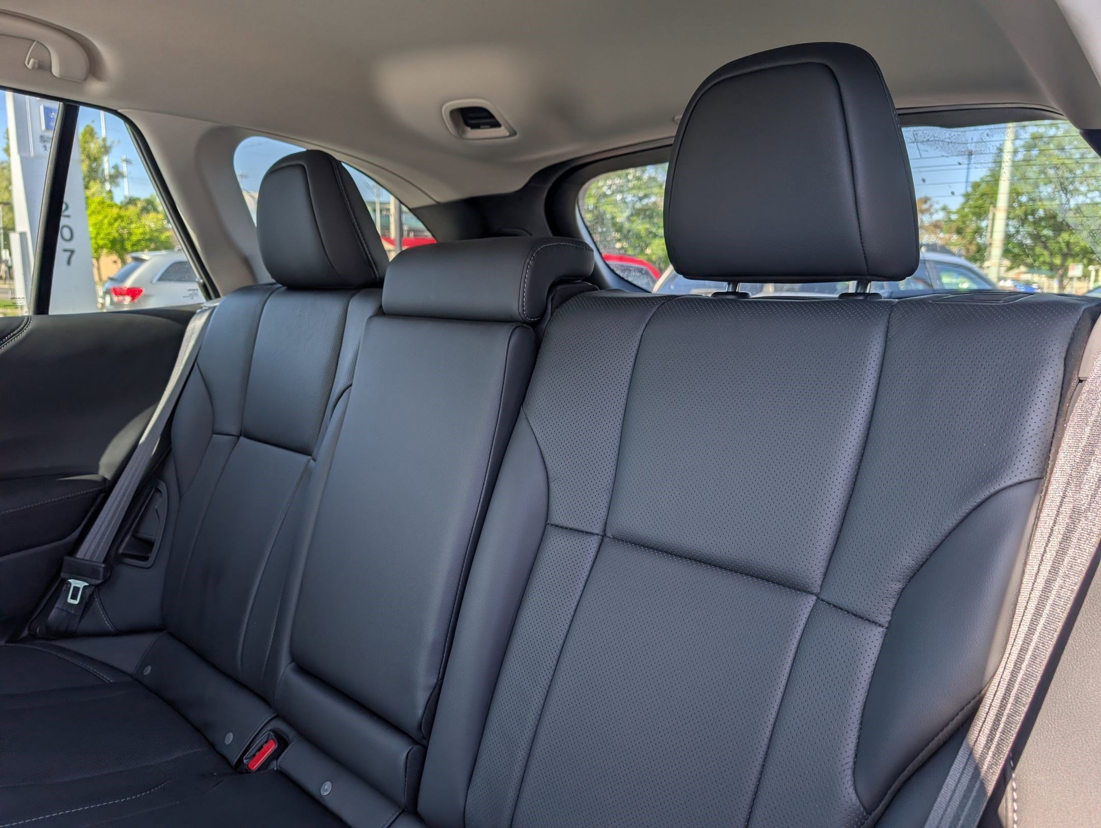 Used 2025 Ice Silver Metallic Subaru Touring XT image 28