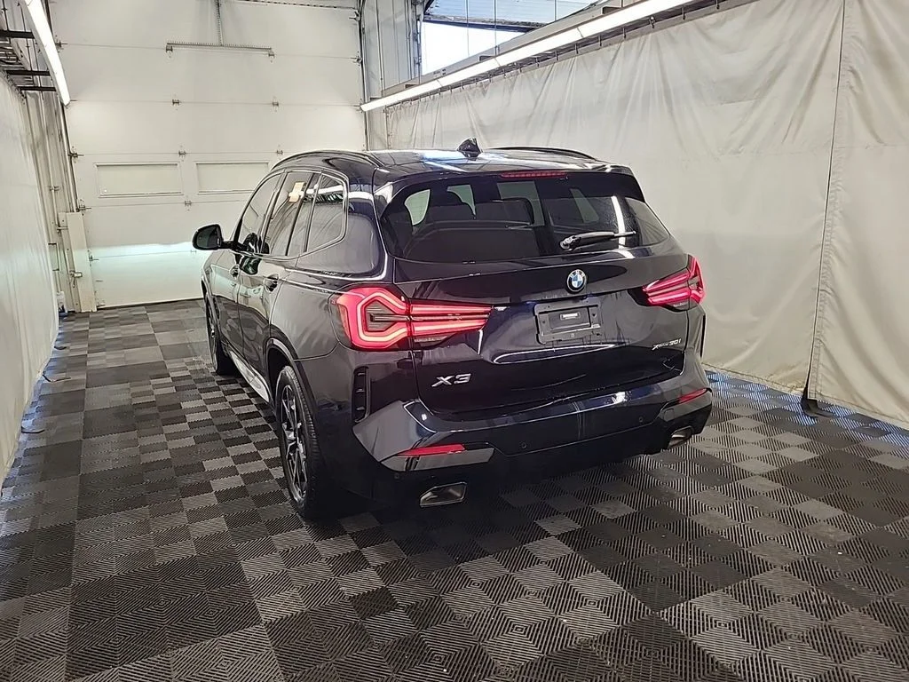 Used 2023 Blue BMW xDrive30i image 4