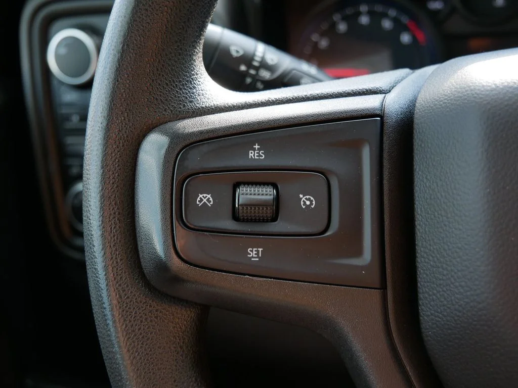 Used 2019 White Chevrolet Custom image 17