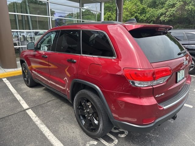 Used 2014 Red Jeep Limited image 2
