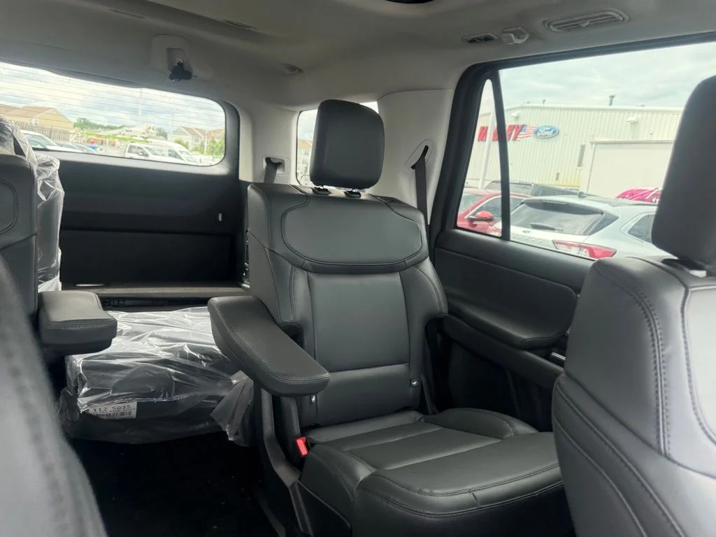 New 2026 Agate Black Metallic Ford Active image 64