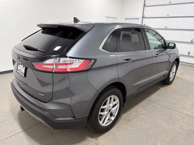Used 2024 Carbonized Gray Metallic Ford SEL image 4