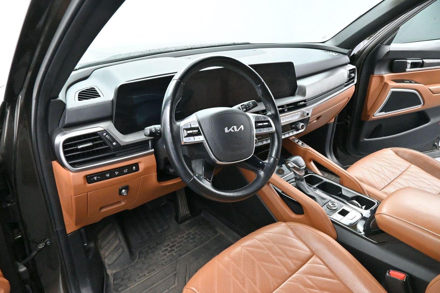 Used 2024 Dark Moss Kia EX X-Line image 17
