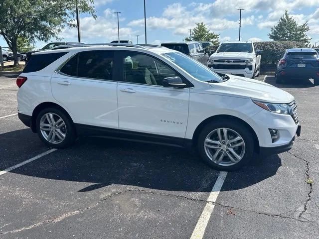 Used 2021 SUMMIT WHITE Chevrolet LT image 3