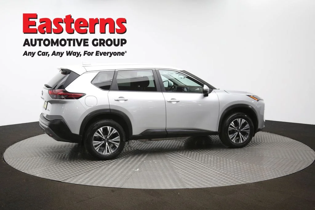 Used 2022 Silver Nissan SV image 44