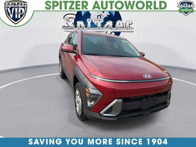 Used 2024 Red Hyundai SE image 2