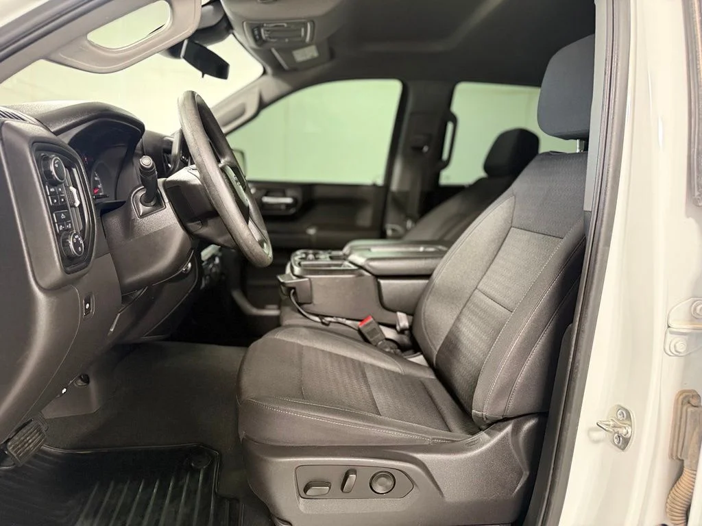 Used 2025 White Chevrolet Custom Trail Boss image 11